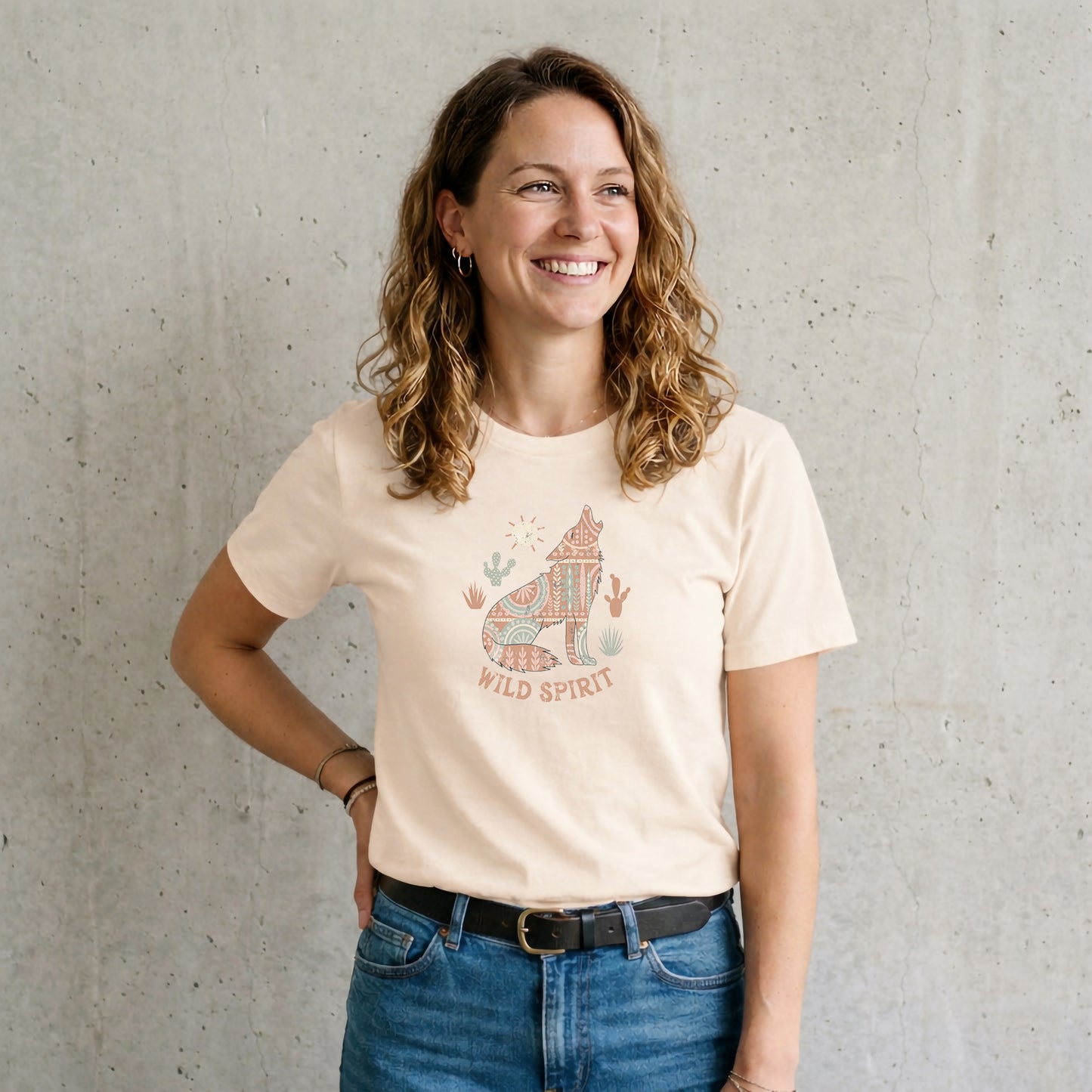Wild Spirit T-Shirt – Boho Wolf & Wüsten Design