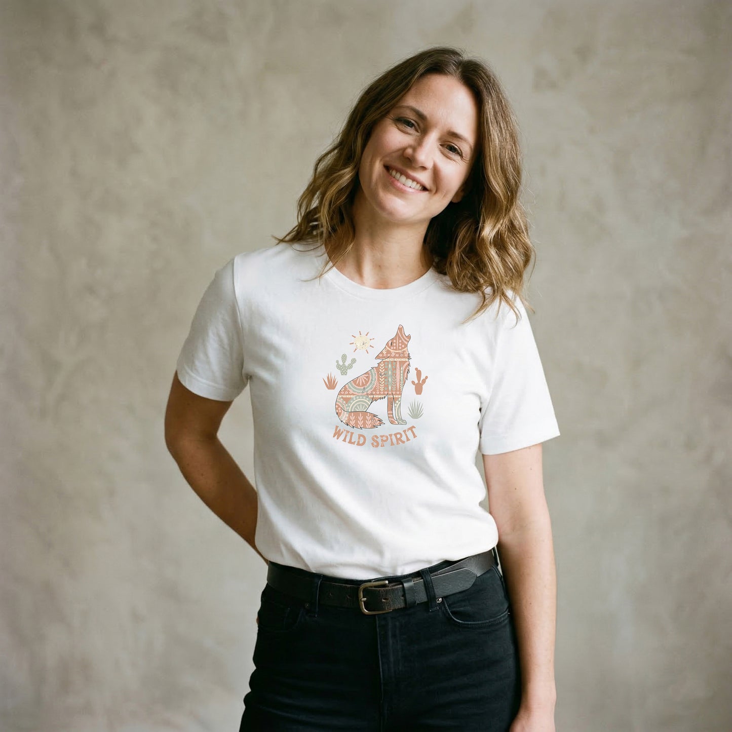 Wild Spirit T-Shirt – Boho Wolf & Wüsten Design