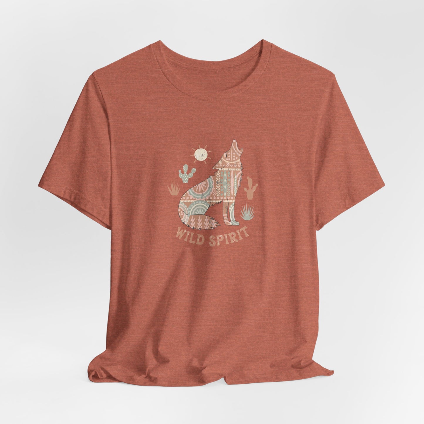Wild Spirit T-Shirt – Boho Wolf & Wüsten Design