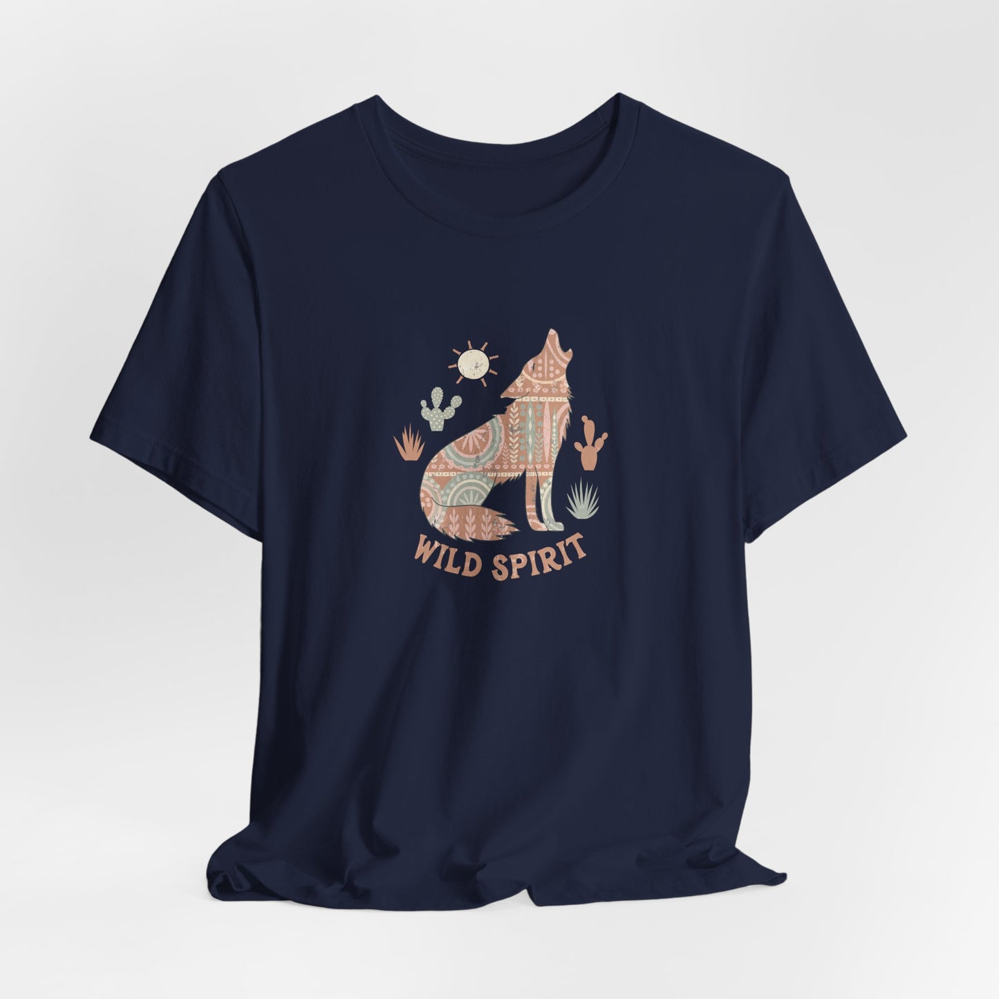 Wild Spirit T-Shirt – Boho Wolf & Wüsten Design